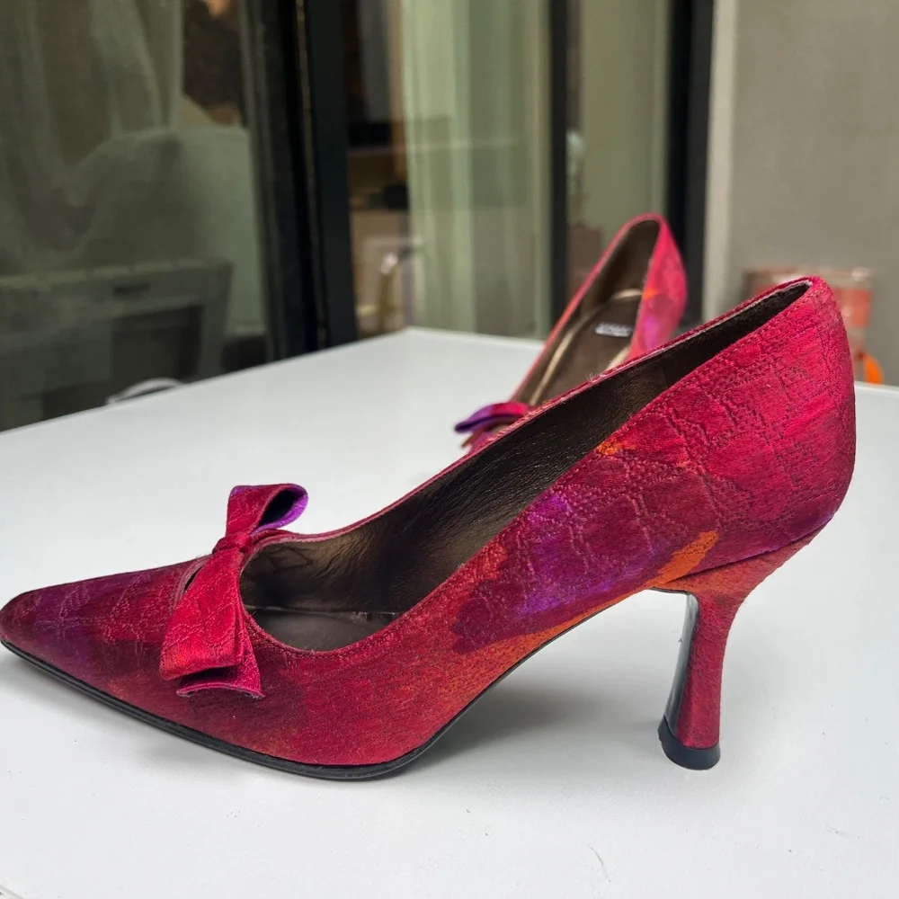 Stuart Weitzman Pink & Orange Suede Pointed Bow Pumps - Picture 6 of 10